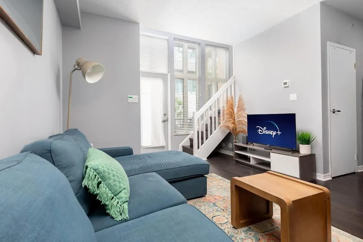 Apartment Two Story Loft W 2 Beds Close To Lakeshore Toronto